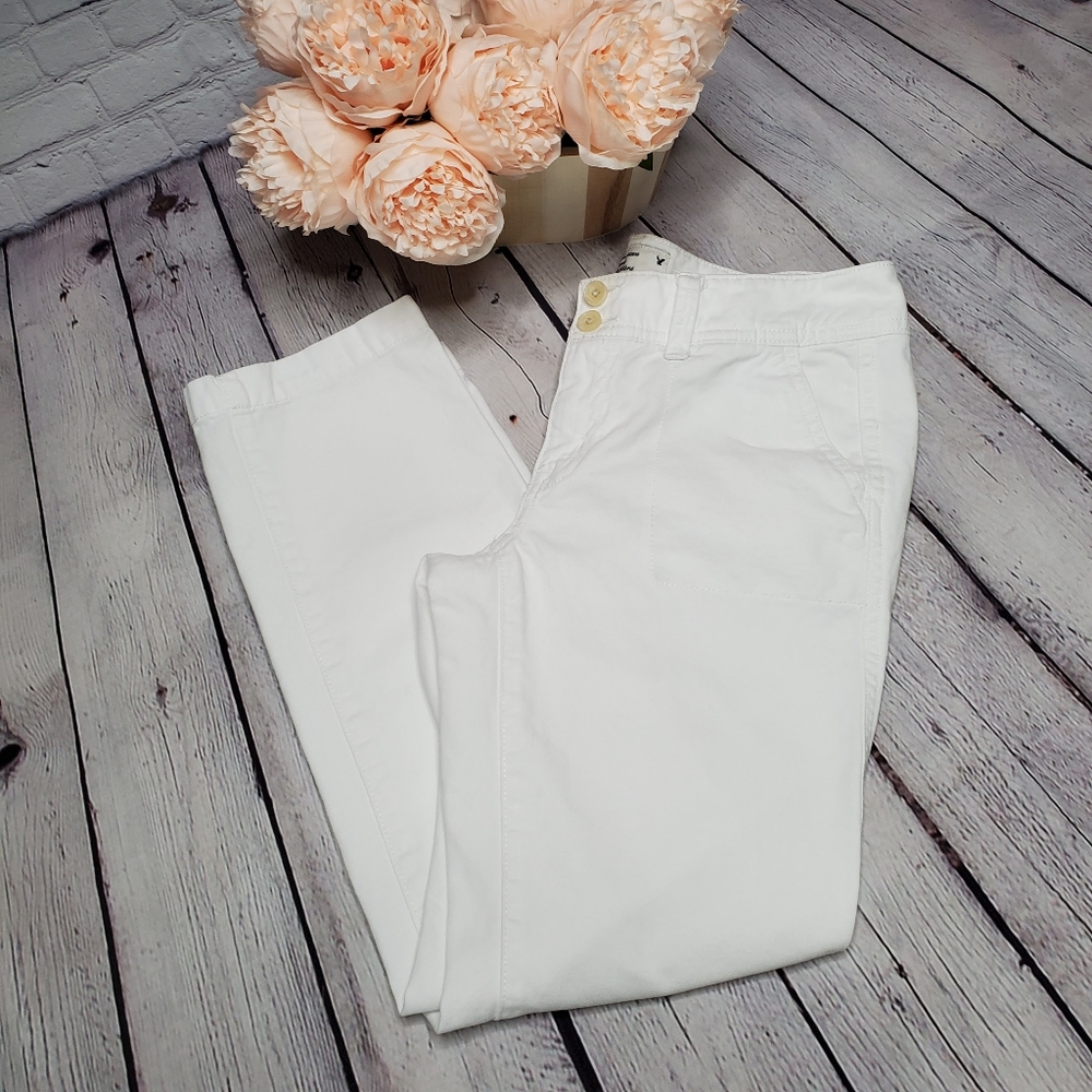 American Eagle Outfitters White Cropped Pants Sz 0